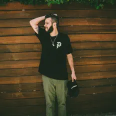 Ouve Owl Green, vê vídeos de música, lê a biografia, vê as datas da digressão e muito mais!