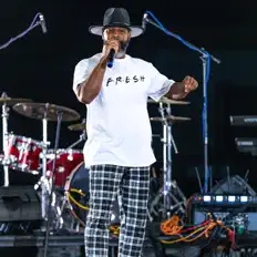 聆聽 PreachaSon、觀看音樂影片、閱讀小傳、查看巡演日期等！