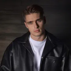 Listen to Roby Lion, watch music videos, read bio, see tour dates & more!