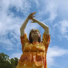 收听 Mari Dangerfield、观看音乐视频、阅读小传、查看巡演日期等 ！