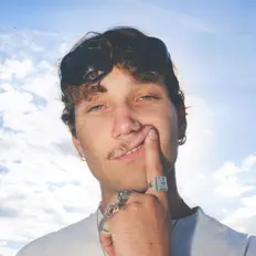 Listen to Zéphir, watch music videos, read bio, see tour dates & more!