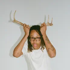 聆聽 Miley!、觀看音樂影片、閱讀小傳、查看巡演日期等！