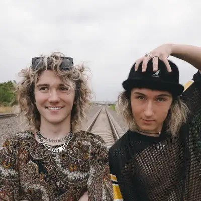 Listen to Olive Vox, watch music videos, read bio, see tour dates & more!