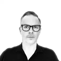 收听 Mario Cobo、观看音乐视频、阅读小传、查看巡演日期等 ！