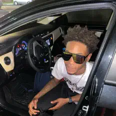 Escucha a Redi, mira videos musicales, lee su biografía, consulta las fechas de las gira y más.