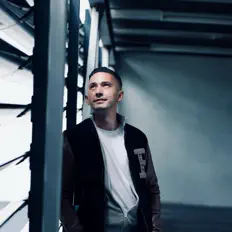 Dengarkan Starchild, tonton video musik, baca bio, lihat tanggal tur & lainnya!