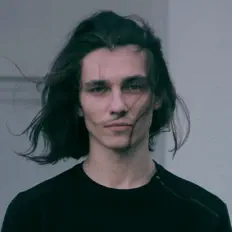 Ascolta MONOLOVE, guarda video musicali, leggi la biografia, vedi le date del tour & altro!