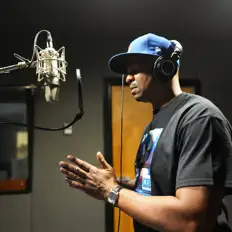 收听 Carvill、观看音乐视频、阅读小传、查看巡演日期等 ！