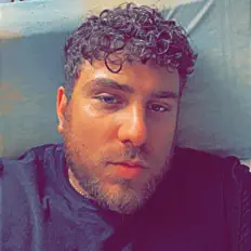 Escucha a Oz`, mira vídeos musicales, lee la biografía, consulta fechas de giras y mucho más.