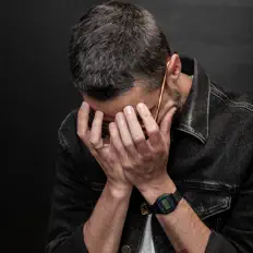 Dengarkan Alvarezmejia, tonton video musik, baca bio, lihat tanggal tur & lainnya!