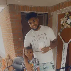 Ascolta T Reala, guarda video musicali, leggi la biografia, vedi le date del tour & altro!