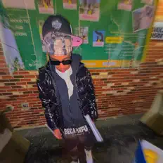 收听 JRacks、观看音乐视频、阅读小传、查看巡演日期等 ！