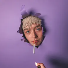 Hör dir Curtisy an, schau dir Musikvideos an, lies die Biografie, finde Tourdaten und mehr!