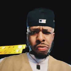 Posłuchaj wykonawcy Lil Voe, obejrzyj teledyski, przeczytaj biografię, zobacz daty tras koncertowych i nie tylko!