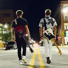 Escucha a CL!CK, mira vídeos musicales, lee la biografía, consulta fechas de giras y mucho más.