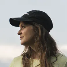 Astrid Cordesを聴いたり、ミュージックビデオを鑑賞したり、経歴やツアー日程などを確認したりしましょう！