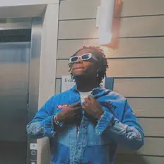 Hör dir whatadon an, schau dir Musikvideos an, lies die Biografie, finde Tourdaten und mehr!