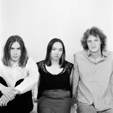 Dengarkan Uncle Chris, tonton video musik, baca bio, lihat tanggal tur & lainnya!