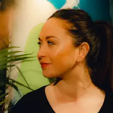 Listen to Amélie Martinez, watch music videos, read bio, see tour dates & more!