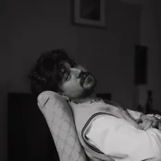 Dengarkan KRAMER, tonton video musik, baca bio, lihat tanggal tur & lainnya!
