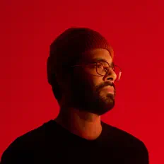 Ascolta Vidjay Rangaya, guarda video musicali, leggi la biografia, vedi le date del tour & altro!