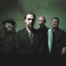 Dengarkan The Unresolved, tonton video musik, baca bio, lihat tanggal tur & lainnya!