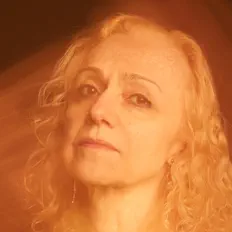 Escucha a Stefania de Kenessey, mira videos musicales, lee su biografía, consulta las fechas de las gira y más.