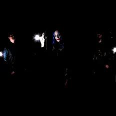 收听 DemUnillusions、观看音乐视频、阅读小传、查看巡演日期等 ！