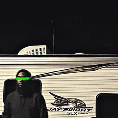 收听 Toque、观看音乐视频、阅读小传、查看巡演日期等 ！