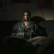 Poslechněte si interpreta AlFenox, sledujte hudební videa, přečtěte si životopis, podívejte se na data turné a další informace.