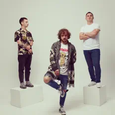 Listen to Polonez, watch music videos, read bio, see tour dates & more!