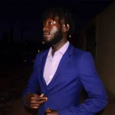 Hör dir Spauerizzy an, schau dir Musikvideos an, lies die Biografie, finde Tourdaten und mehr!