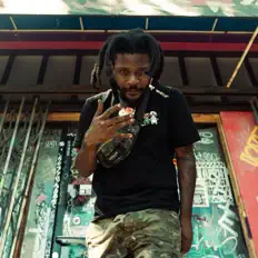 收听 Turestrl、观看音乐视频、阅读小传、查看巡演日期等 ！