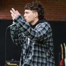 Écoutez Jaeternal, regardez des vidéoclips, lisez la biographie, consultez les dates de tournée et plus encore !