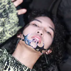 BEYANO을(를) 듣고, 뮤직 비디오를 보고, 약력을 읽고, 투어 일정 등을 확인하세요!