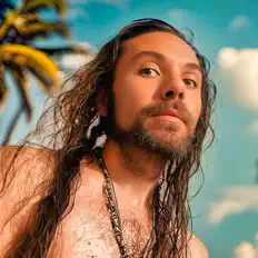 聆聽 Cipri、觀看音樂影片、閱讀小傳、查看巡演日期等！