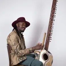 Luister naar Ablaye Badji, bekijk muziekvideo's, lees de bio, bekijk de tourdata, en meer!