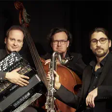 Dengarkan Firasso, tonton video musik, baca bio, lihat tanggal tur & lainnya!