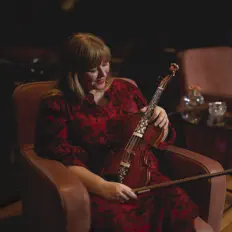 Britt Pernille Frøholm을(를) 듣고, 뮤직 비디오를 보고, 약력을 읽고, 투어 일정 등을 확인하세요!