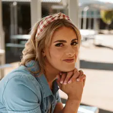 Escucha a Hudson Rose, mira videos musicales, lee su biografía, consulta las fechas de las gira y más.