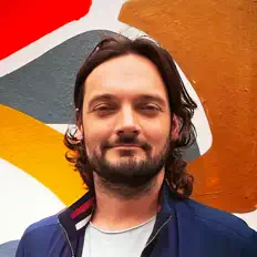 Ouça Yotta, assista a videoclipes, leia a biografia, veja as datas das turnês e mais!