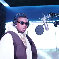 收听 Shakur Luciano、观看音乐视频、阅读小传、查看巡演日期等 ！