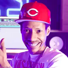 T10을(를) 듣고, 뮤직 비디오를 보고, 약력을 읽고, 투어 일정 등을 확인하세요!