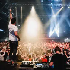 Listen to Clubhunterz, watch music videos, read bio, see tour dates & more!