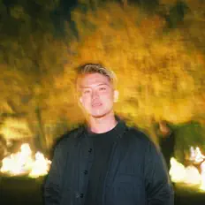 Dengarkan WeM, tonton video musik, baca bio, lihat tanggal tur & lainnya!