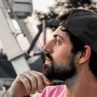 Escucha a undefined, mira vídeos musicales, lee la biografía, consulta fechas de giras y mucho más.