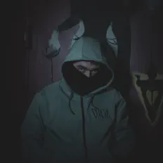 Ouve Tolgabi, vê vídeos de música, lê a biografia, vê as datas da digressão e muito mais!