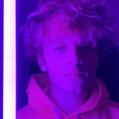 Escucha a Space Cowboy, mira vídeos musicales, lee la biografía, consulta fechas de giras y mucho más.