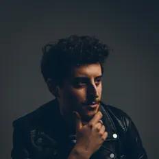 Listen to ALEX LNDN, watch music videos, read bio, see tour dates & more!
