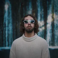 聆聽 Akuma Sad、觀看音樂影片、閱讀小傳、查看巡演日期等！